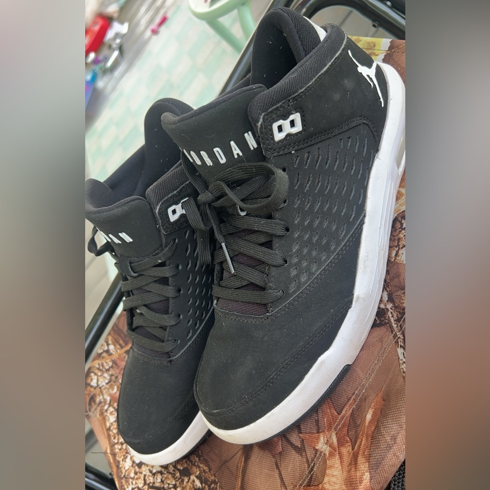 Size 8 Men’s Jordan shoes